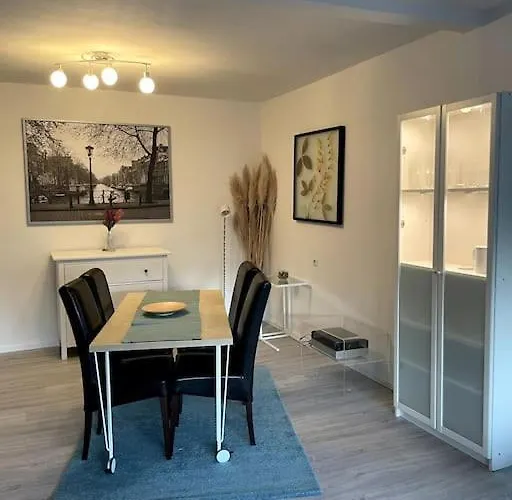 Schoene Ferienwohnung In Oldenburg Eversten 70M2, Zwei Raeume, Bis Zu 4 Personen
