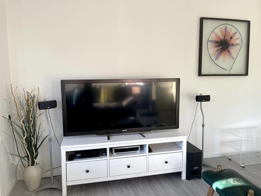 Schoene In Eversten 70m2, Zwei Raeume, Bis Zu 4 Personen Apartment *