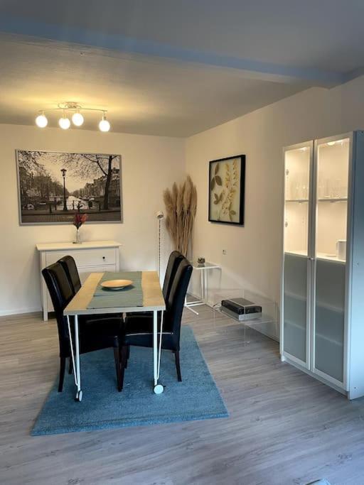 Schoene In Eversten 70m2, Zwei Raeume, Bis Zu 4 Personen *